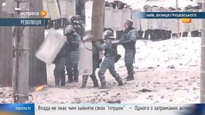 Сегодня 22 января снайпера расстреляли свободу Украины и превратиди национальный праздник в "Кровавый день соборности"!!!